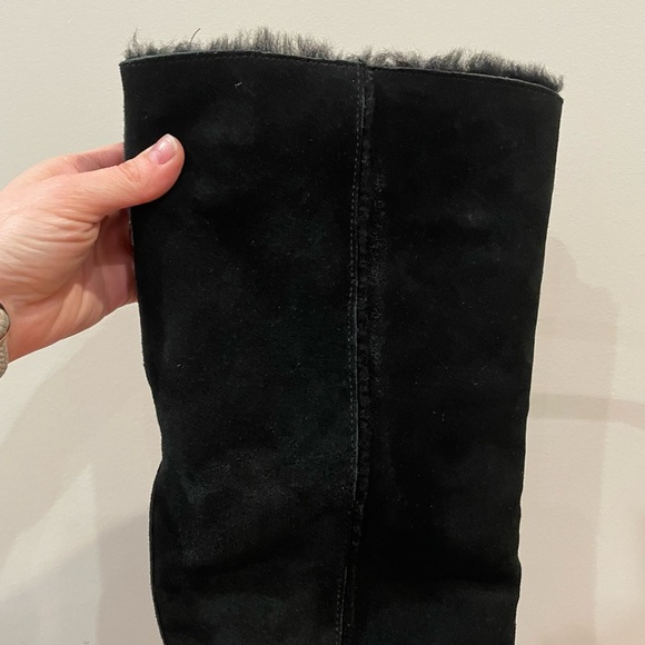Ugg‎ Black Kasen Black Suded Tall 3” Heel Boots Size 10 - Picture 3 of 10